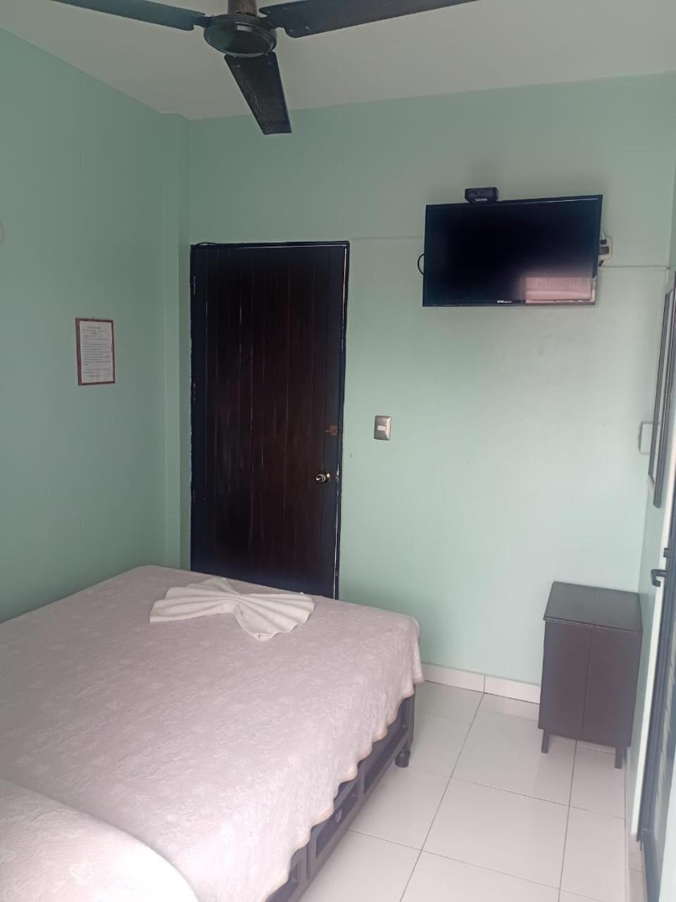 Hotel Acuario カテマコ エクステリア 写真